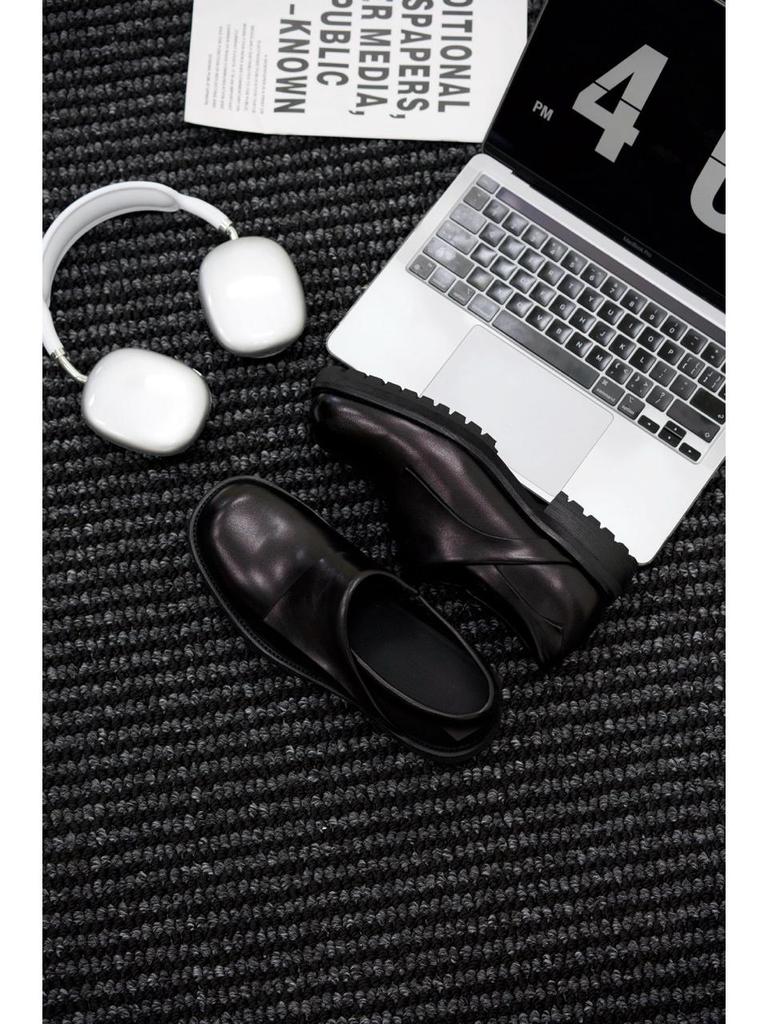 Men's Height-Increasing Black Derby Shoes with Thick Sole and Wooden Heel - 2025 Trendy Japanese & Korean Style.