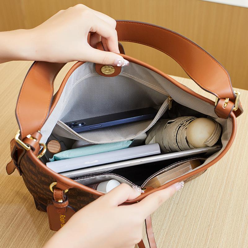 Checkerboard Large Capacity Commuting Bag for Women  New Versatile and High End Tote Bag  Light Luxury One Shoulder Slant Straddle