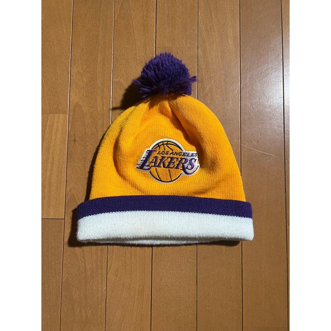 Used Lakers knit hat mitchell&ness