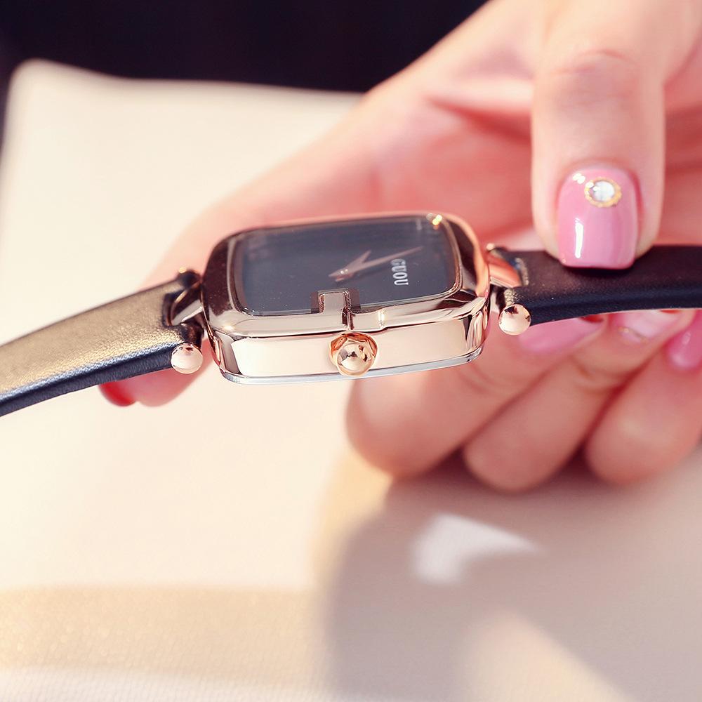 Ceasuri Hong Kong Ceasuri de damă la modă personalizate Ceasuri de lux Temperament Light Ceasuri pătrate de damă