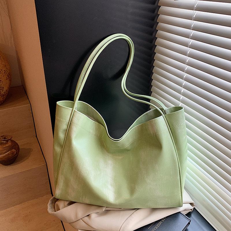 Large capacity underarm bag women's new small fresh shoulder bag fashionable dopamine commuter tote bag