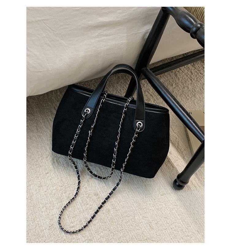 

Retro simple chain messenger bag large capacity new trendy popular versatile high sense shoulder bag commuter handbag чёрный