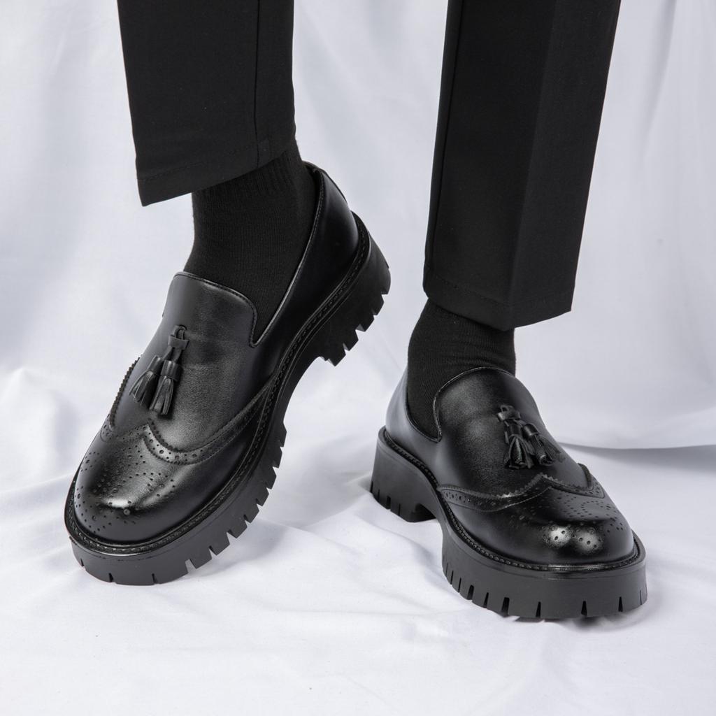 New Retro Fringed Men's Solid Color Loafers Round -Toed And Thick -Heeled Casual Dress Shoe Classic Office And Party Dress Shoes