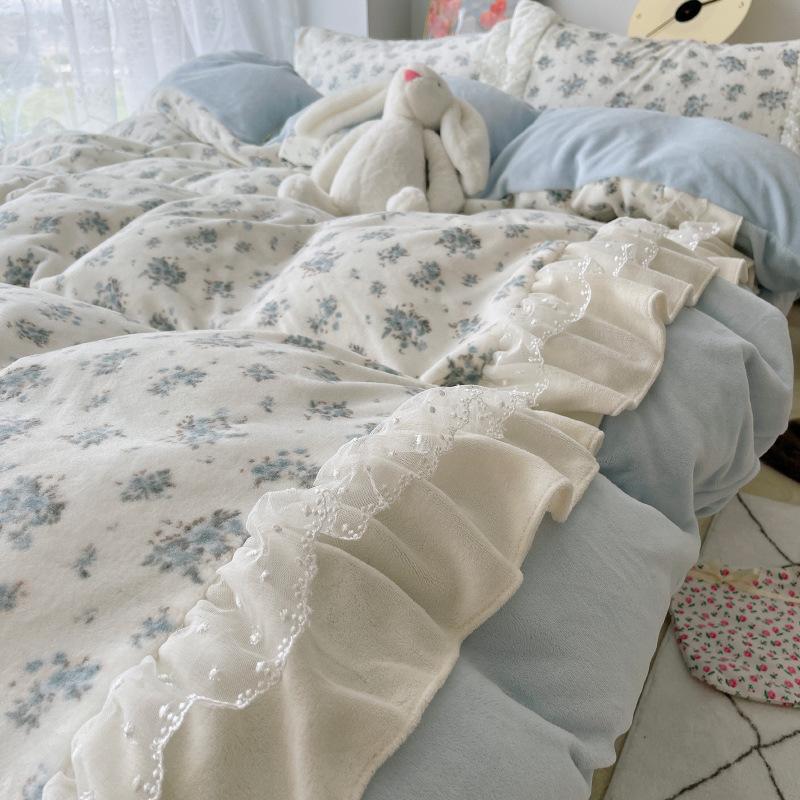 Set Biancheria da Letto in Pile di Latte a Quattro Pezzi Invernale Ispessito Copripiumino in Pile Double-face Lenzuolo Federa