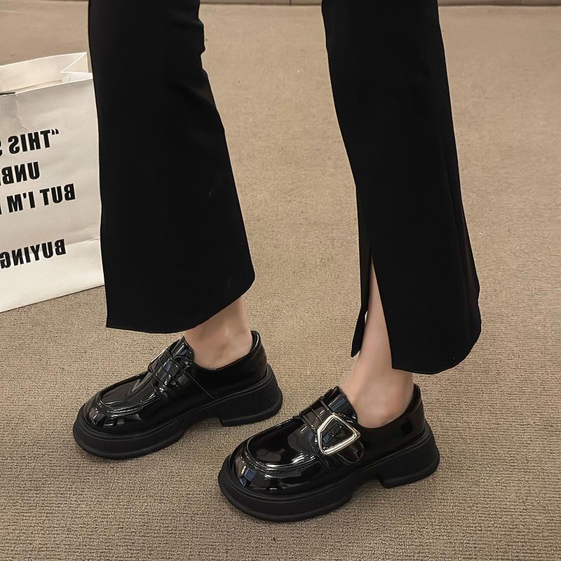 

Leather platform loafers women s shoes 2025 spring and summer new versatile British style small leather shoes Mary Jane single shoes 40