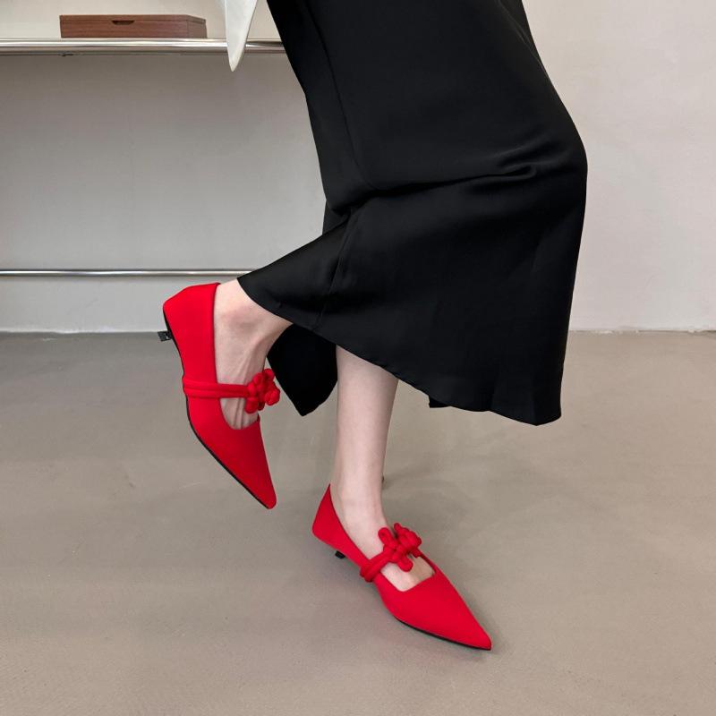 New Chinese style Chinese knot small red shoes women's 2025 spring and autumn new Mary Jane shoes red light mouth single shoes satin