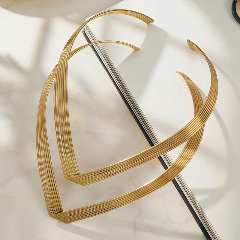 Modern V Neck Collar Jewelry Architectural Styles Stainless Steel Chain For Sensitive Skin