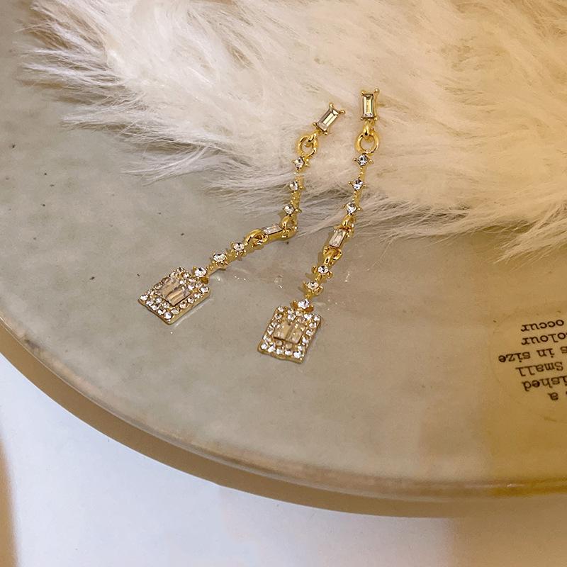 Hochwertige Silbernadel Zirkon Blume Fransenohrringe Europäische und Amerikanische Leichter Luxus Temperament Ohrringe Retro Nischenohrringe