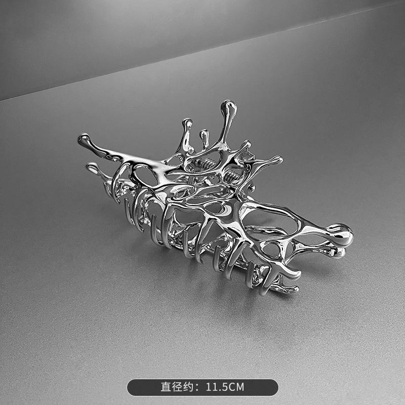 Punk Metal Hair Claw Clip for Thick Liquid Irregular Pattern Barrettes Hair Non-Slip and Stylish Accessory Silver Color Hairpin