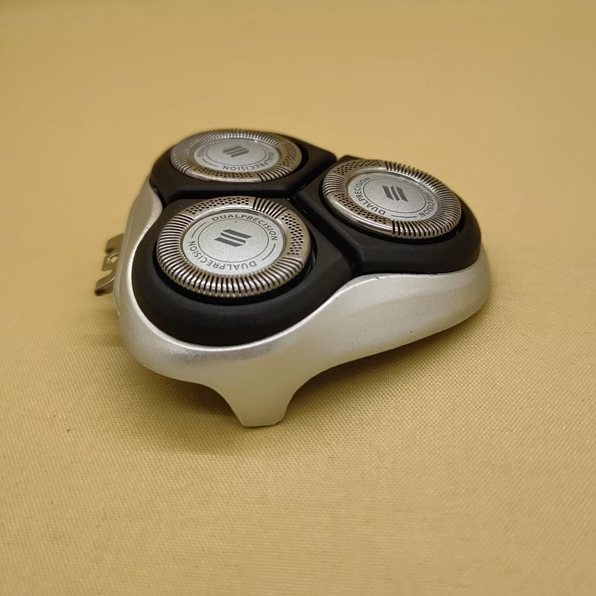 

Совместимая сетка и режущий блок для бритвы Philips PT726, PT720, PT725, PT860, PT730 серебряный