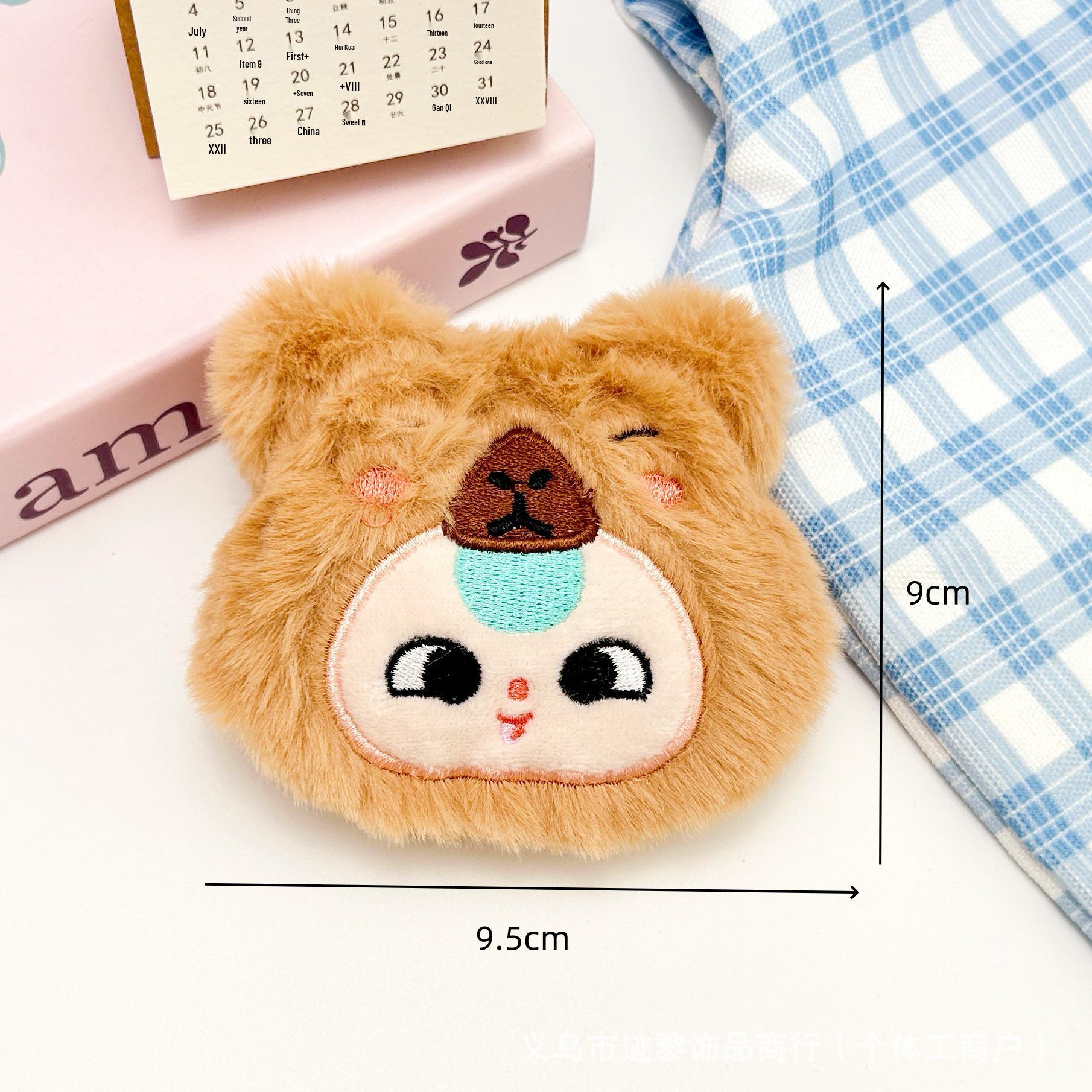 

Popular 3-Year-Old Rabbit Plush Pendant: Cartoon Squeaky Toy & Brooch Accessory with Shoes, Hat, and Hair Accessories Squeaky Bead Chain Style