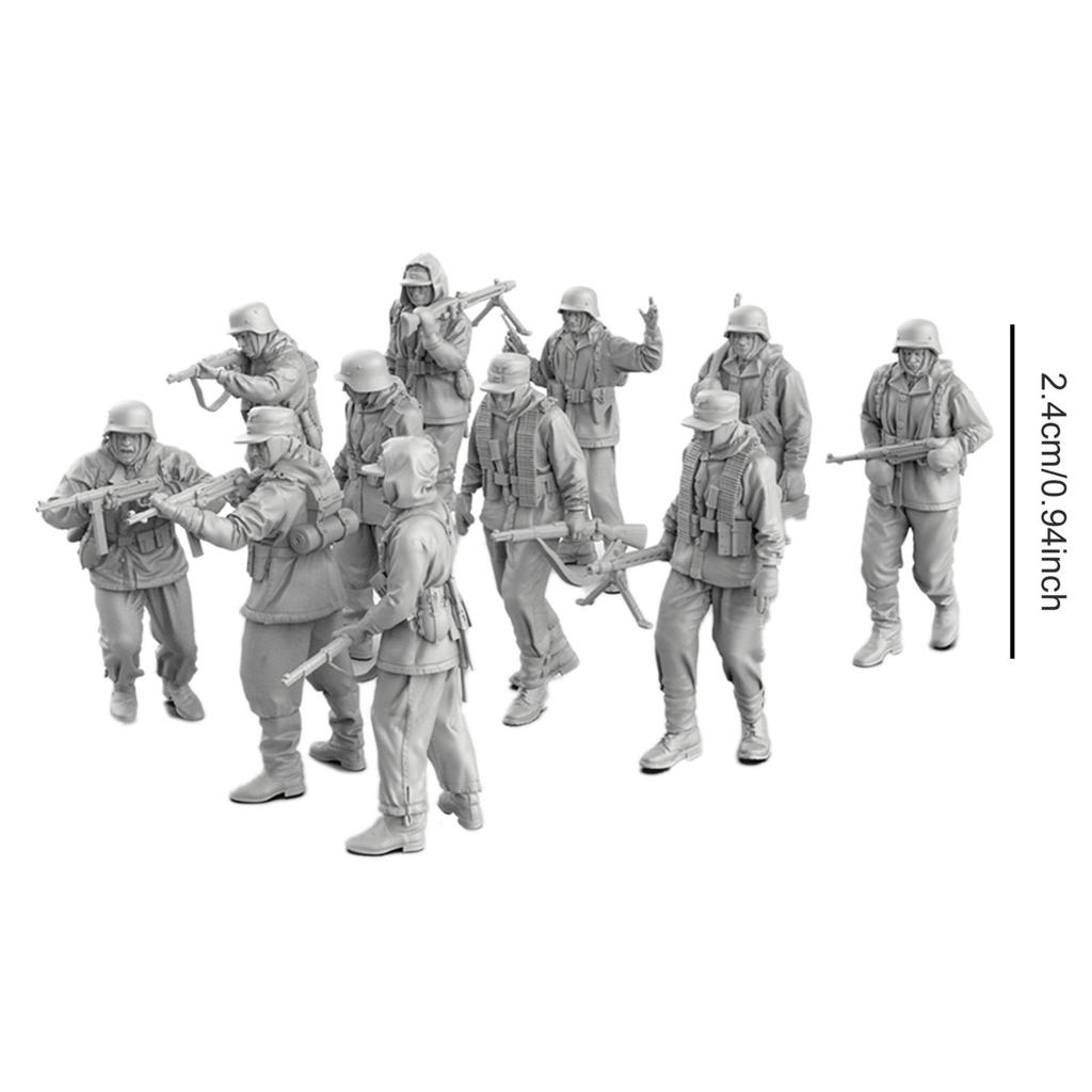 11 German Figures at 1:72 Scale As A Gift for