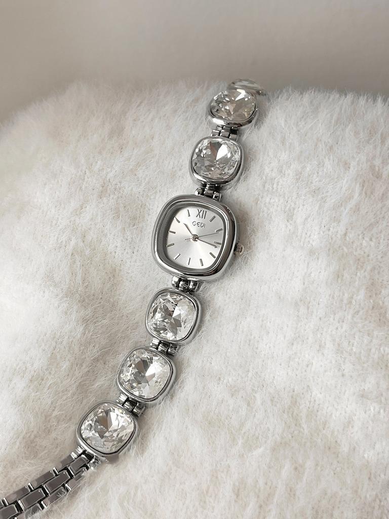 Retro Luxury Women's Watch Fashion Square Sugar Cube Zircon Bracelet Women's Quartz Wristwatch Women's Holiday Gifts for Women