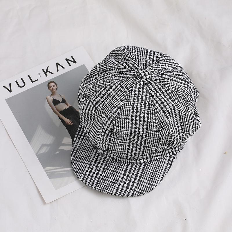 Women All Match Retro Plaid Short Brim Beret for Autumn Winter Wear