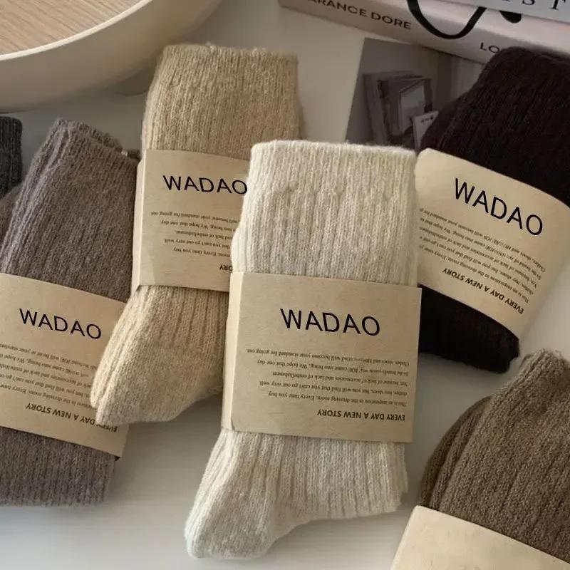 Casual Solid Long Socks Women Simple Retro Cotton Stockings Warm Plush Sleeping Snow Sox Harajuku Thermal Medium Tube Sock