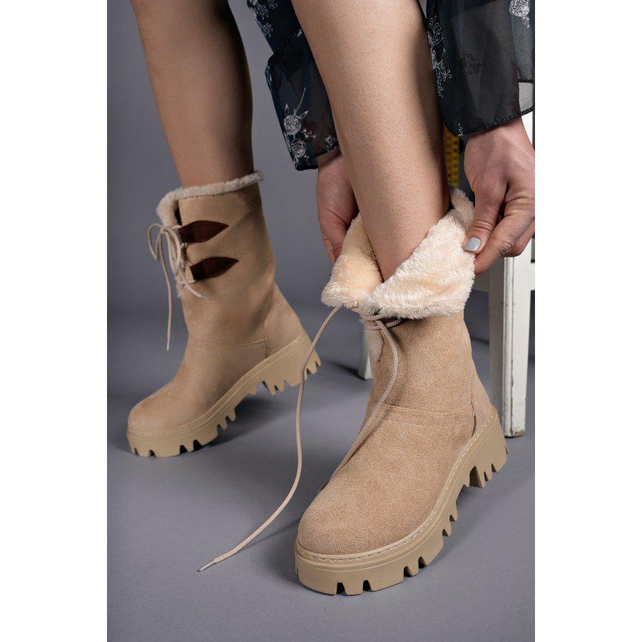 Lange Damenstiefel aus Wildleder mit dicker Sohle