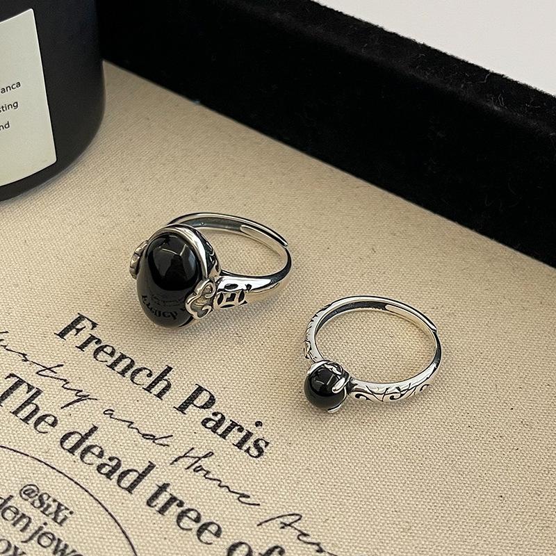 Black Geometric Luxurious Agate Ring For Women With Unique Vintage Charm And Adjustable Size