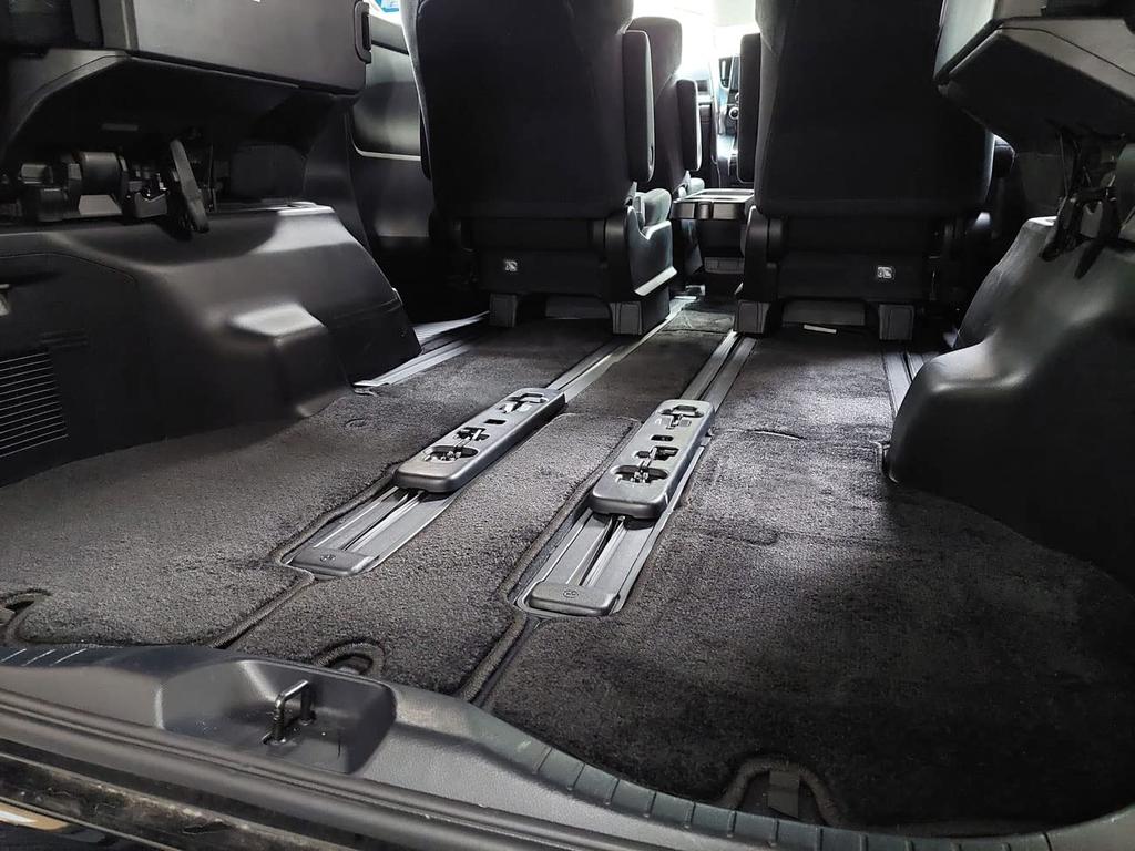 Delica D5 Mata Podłogowa Mata Samochodowa Zestaw z Bagażnikiem Bez Stopnia samochody wyprodukowane po lutym Czarna Specyfikacja Blokująca Mata, Mata, Czarny, 7-miejscowy,