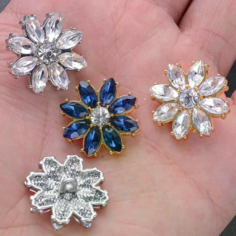 5Pcs Luxury And Beautiful Flower Inlaid Rhinestone Metal Buttons Clothing Gift Boxes Scarves Hats DIY Decorative Accessories