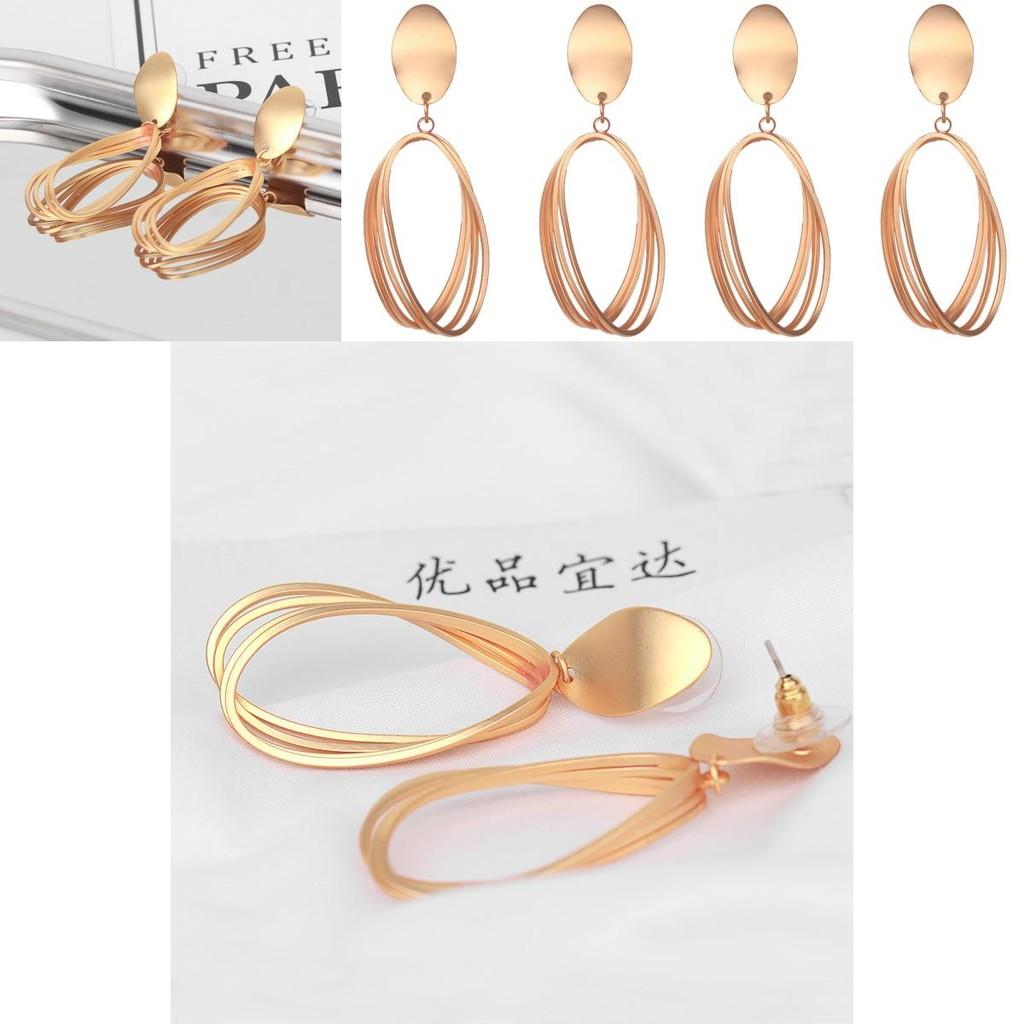 Chic Geometric Gold Earrings For Women Fashionable Statement Jewelry Piece