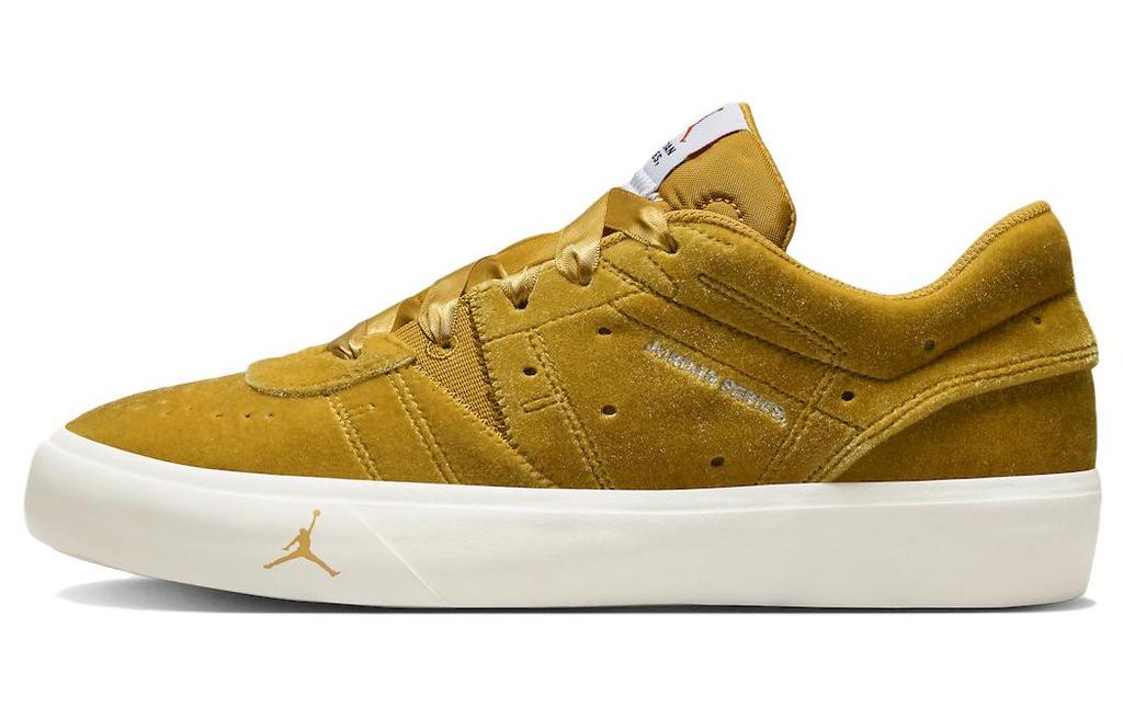 Air Jordan Serie 01 Gouden Fluweel Dames DZ7737-761
