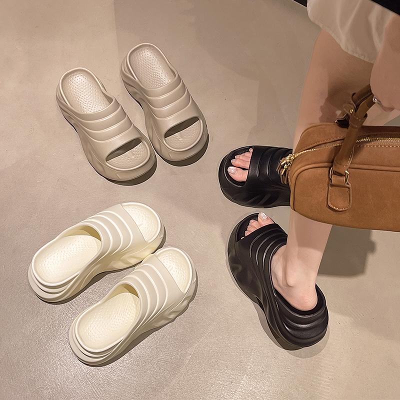 Fashion Flat Shoes Female Womens Slippers Outdoor Slides Pantofle Platform Beach 2025 Soft Summer Shoes Ladies' Slippers Summer Clogs Wo