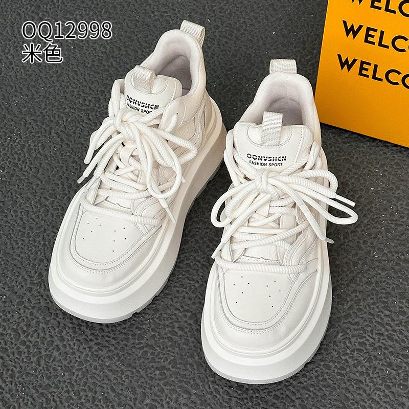 

High-top autumn and winter new thick-soled small casual sports leather velvet board shoes tide 34