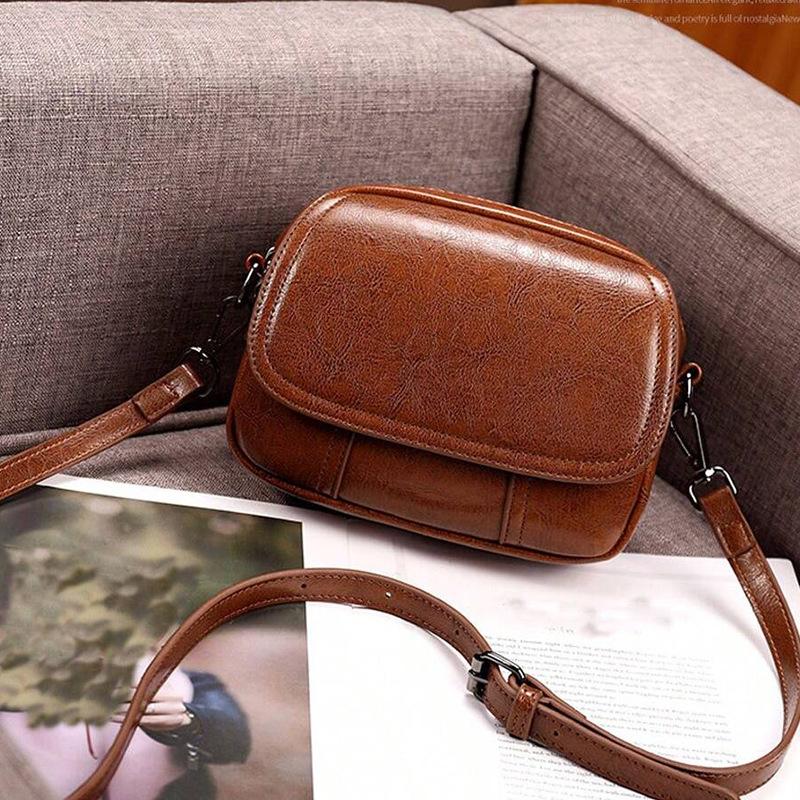 Premium Retro Oil Leather Square Bag Casual Versatile Shoulder Bag Fashionable Simple Commuter Women's Bag Messenger Mobile Phone Bag
