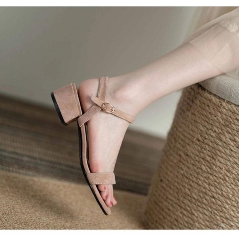 One-word sandals women's summer 2025 new women's shoes thick heel outer wear sandals comfortable and versatile