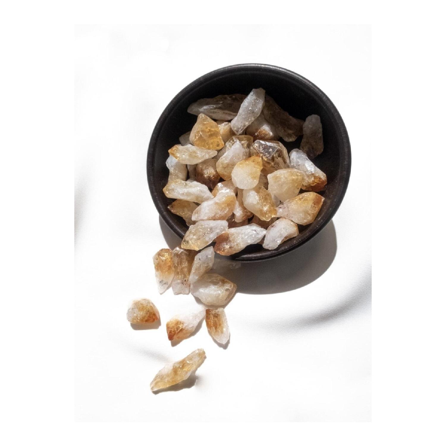 

Размер кошелька Необработанная необработанная цитриновая масса (каменный камень) 1,3 cm