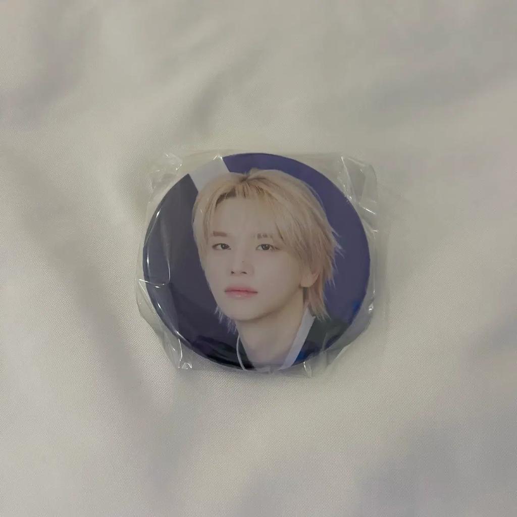 TWS Japan Pop-Up Gacha Shinyu Meji Lucy Keyring + Can Badge Soda Soda Badge Badge