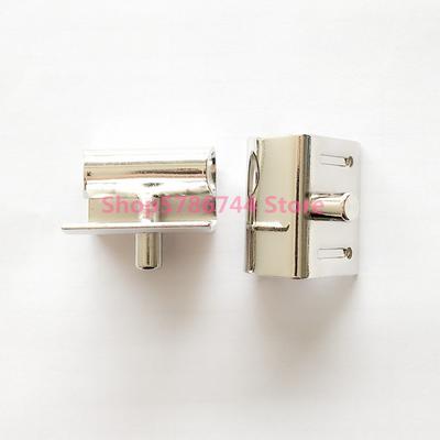 En stock, Livraison rapide. Charnière de tête #91-033915-21 Pour PFAFF 561,563,1243,1245,1246,1293,1294,1181,1183,918,938,etc