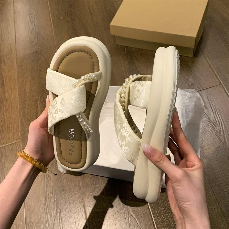 Stepping On Shit Feels Like the National Style Is Cool, Slippers Are Exquisite for Women In Summer, 2025 New Fairy Style French Beach Thick Botto