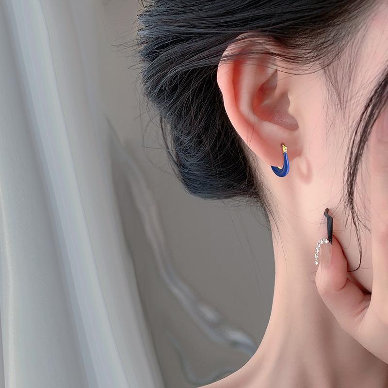 Blue Glue Ear Buckle Small Fat Circle Earrings Light Luxury Feeling Ear Piercing Earrings Don't Need To Take Off When Sleeping