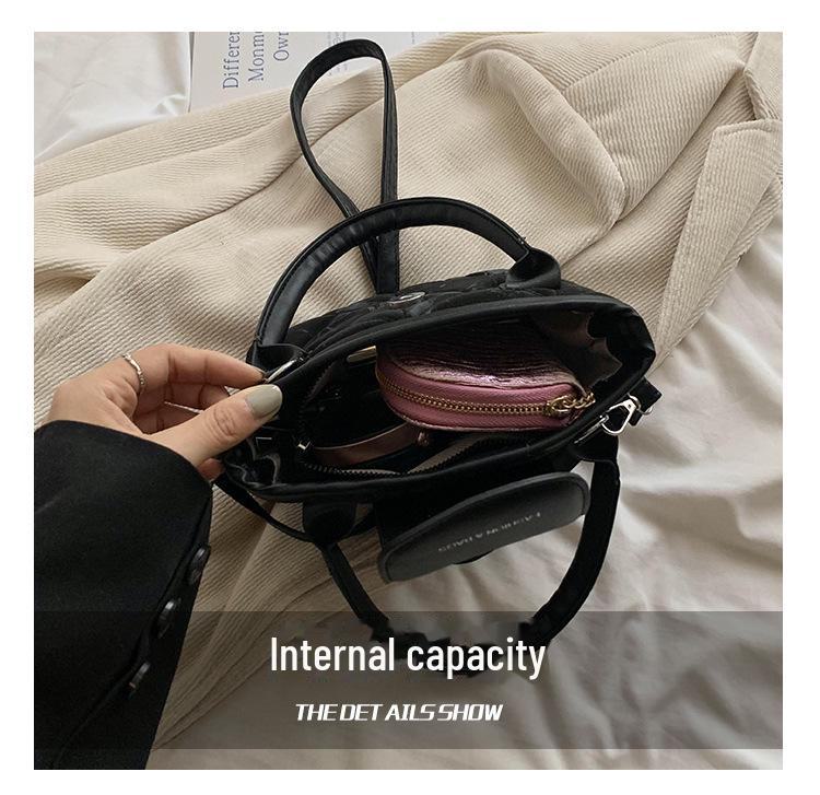 Style Bucket Korean Fashion Womens Bag Diamond Texture Shoulder Messenger Autumn 2025