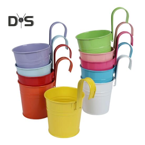 

Подвесной горшок для цветов, металлическое ведро, держатель для цветов, балконный цветочный горшок со съемным крючком, дренажное отверстие для садового ограждения 6pcs разноцветный