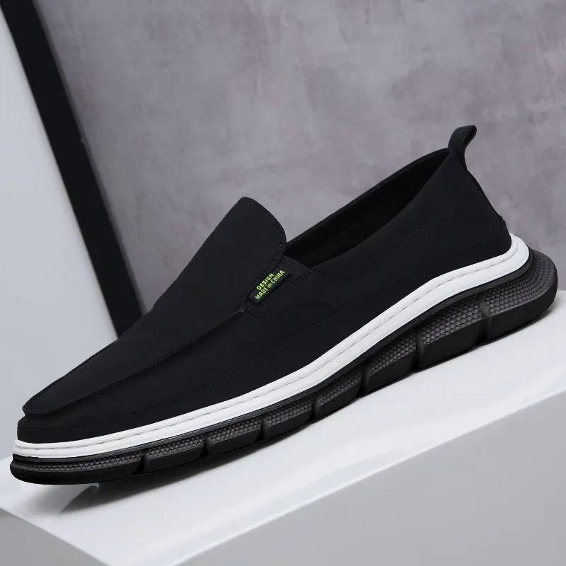 

Stylish Beijing Slip-On Shoes: Soft Sole, Non-Slip, Lightweight, Breathable Ice Silk, for Middle-Aged and Elderly 43