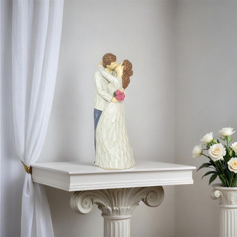 Sweet Loving Elderly Couple Figurine Sculpture for Romantics Home Decors and Wedding Anniversary Valentines Day Gift
