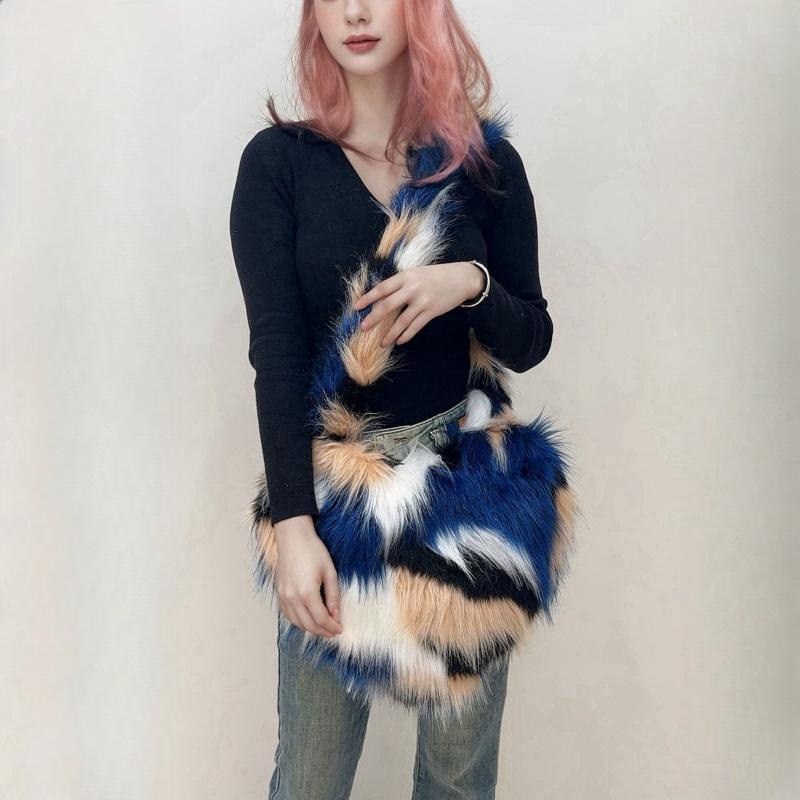 Winter New Women's Shoulder Bags High-end Imitation Fox Fur Ladies Handbag Fashion Trendy Heart Shape Soft Plush Messenger Bag for Women's Day Gifts