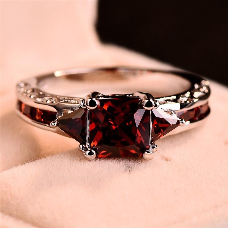 Fashion Elegant Women Copper Color Princess Square Cut Red Stone Engagement Wedding Rings for Women Jewelry Gift