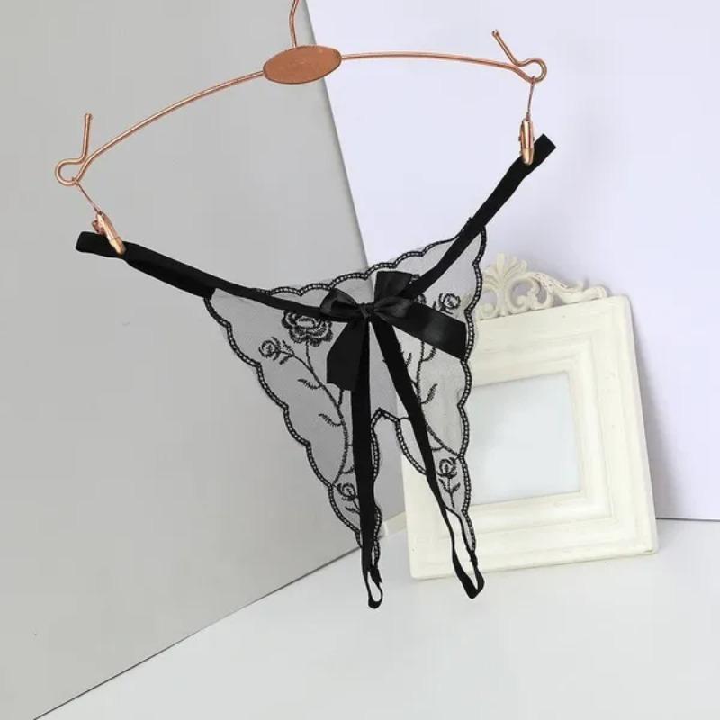 1PC Open Thongs Women Underwear Crotchless Embroidery G String Temperament and Interest Briefs Lace Transparent Sexy Lingerie