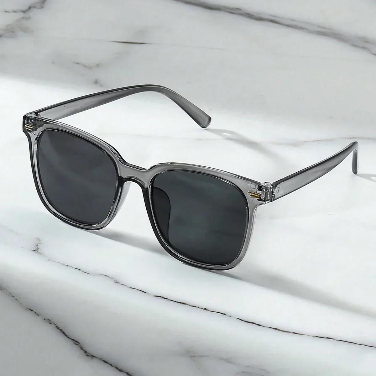 

Fashion New Sunglasses Women High Quality Retro Square Sunglasses Retro Sunglasses Women Classic Feminino As Picure