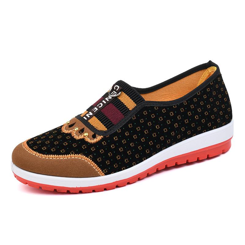 Spring and Autumn cloth shoes women's soft-soled middle and old casual shoes are comfortable and lightweight for one pedal.