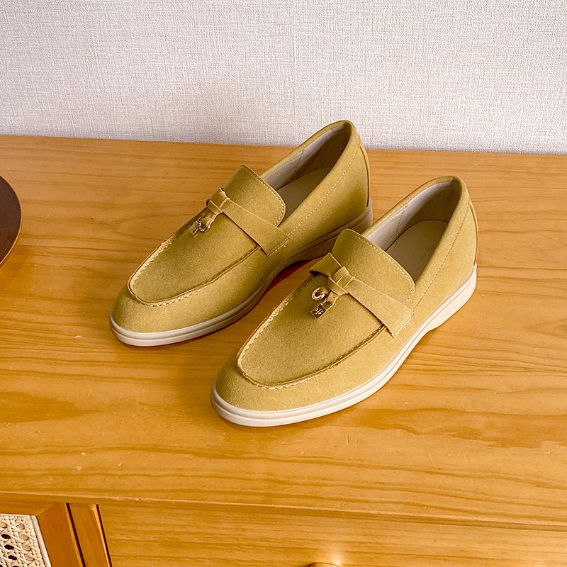 Grape Mom Fleece-Lined Tassel Loafers: Women's Winter Slip-On Soft Sole Furry Shoes.