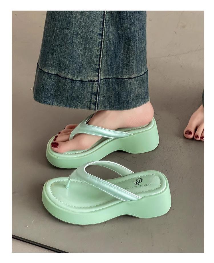 

Шлепанцы на толстой подошве на высокой платформе для летней уличной носки для женщин 2025 новые высококачественные сандалии на танкетке, с перемычкой между пальцами, пляжные сандалии 40 зелёный