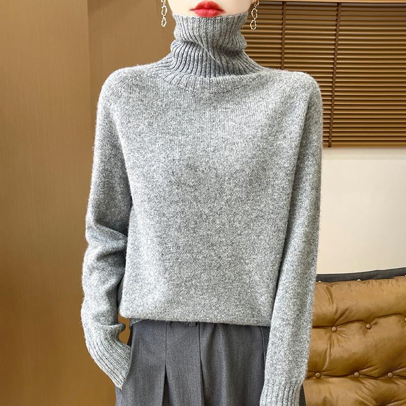 Women's Pure Wool High-Neck Sweater: Solid Color, Loose Fit, Thickened Base Layer, Autumn/Winter Collection