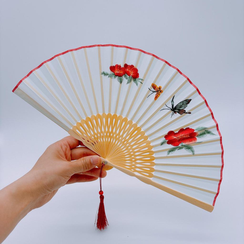 Hanfu Faltfächer im antiken Stil: Neuer chinesischer Design-Tanzfächer für Damen