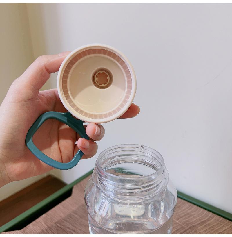 Men's /Women's Outdoor Sports Kettle Large Capacity Portable Plastic Water Cup Fitness Water Bottle Summer Student Space Cup