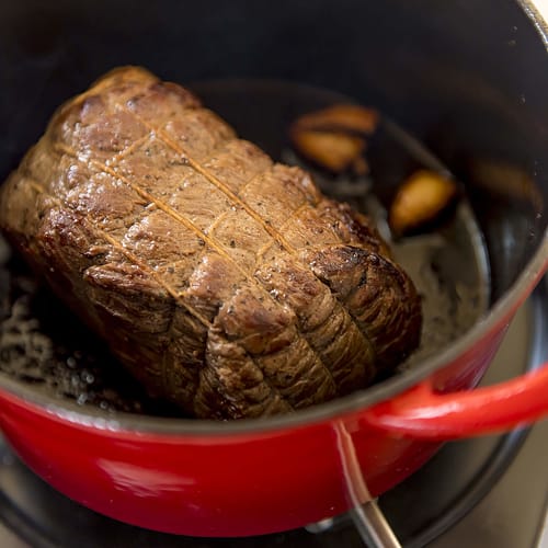 GoodPlus+ Cast Pot, 20cm, Red, Cast Iron Enamel Pot with Waterless Cooking, Steam Circulation, Enameled Exterior and Special Matte Enameled Interior,