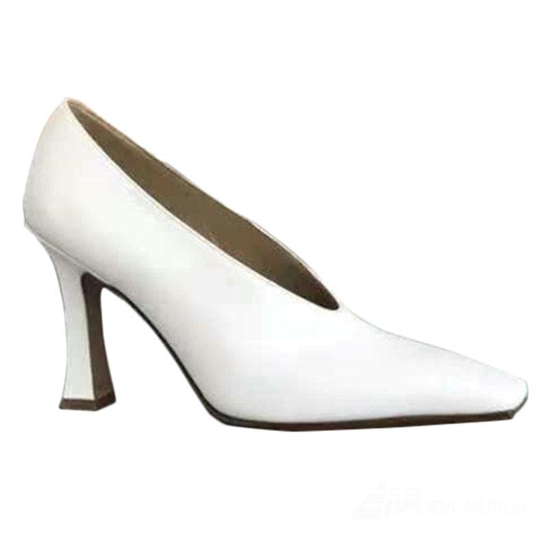 Fashion 2025 White Square Head High Heels Autumn New Temperament Thick With Niche Design V-Mouth Leather Vintage Single Shoes Women